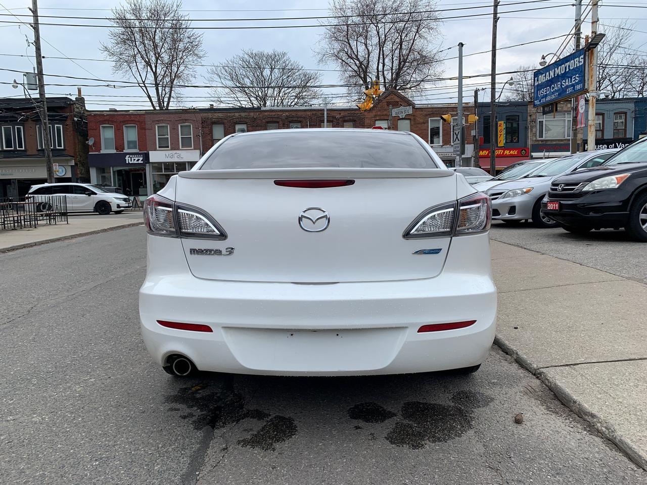 2013 Mazda MAZDA3 4dr Sdn Auto GS-SKY Photo