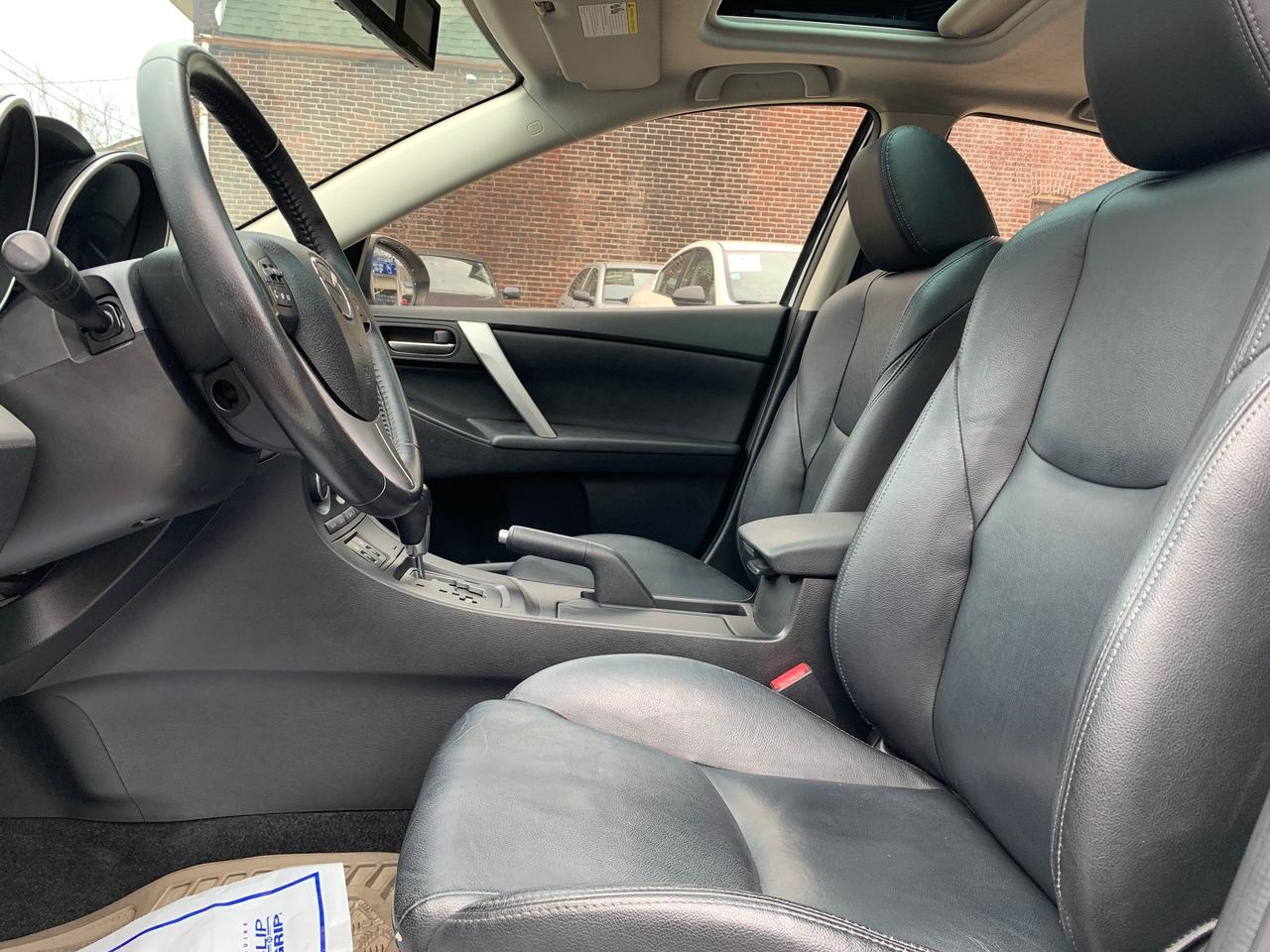 2013 Mazda MAZDA3 4dr Sdn Auto GS-SKY Photo