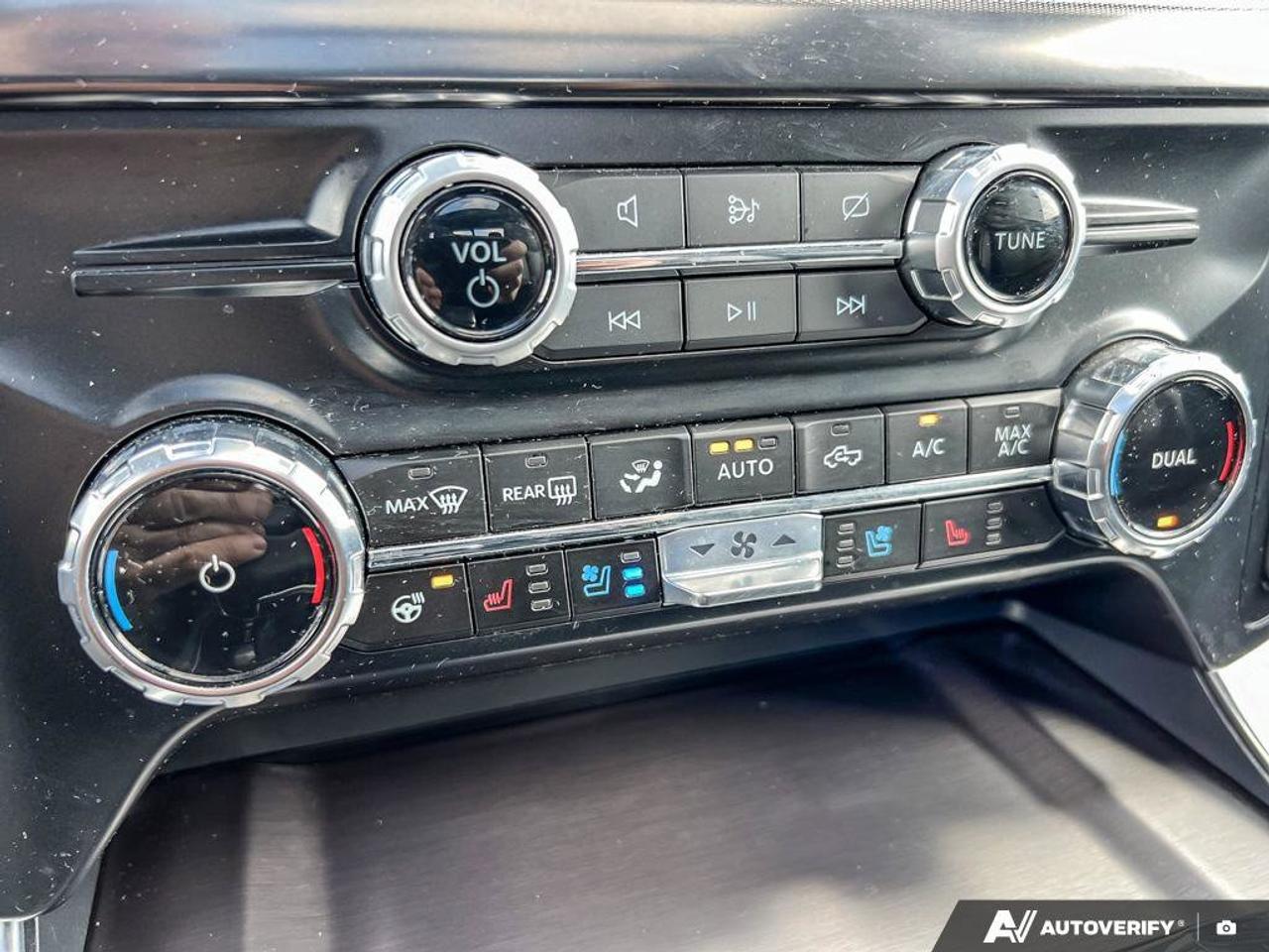 2024 Ford F-150 Platinum   702A   ONE OWNER   LTHR   NAV Photo