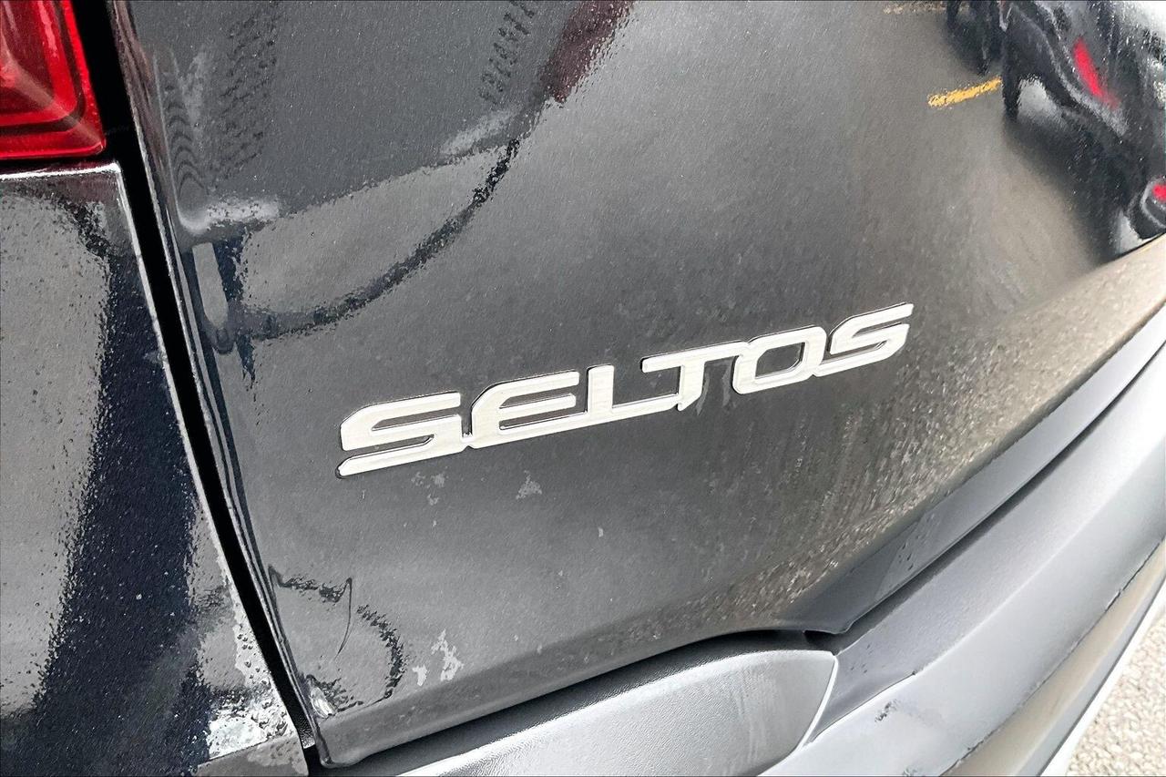 2026 Kia Seltos LX AWD   HEATED SEATS   BLIND SPOT ALERT   CARPLAY Photo
