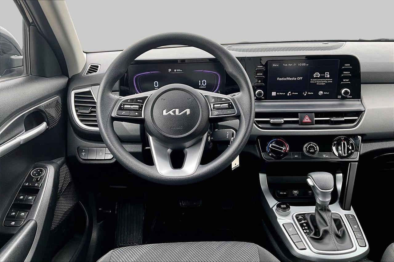2026 Kia Seltos LX AWD   HEATED SEATS   BLIND SPOT ALERT   CARPLAY Photo2