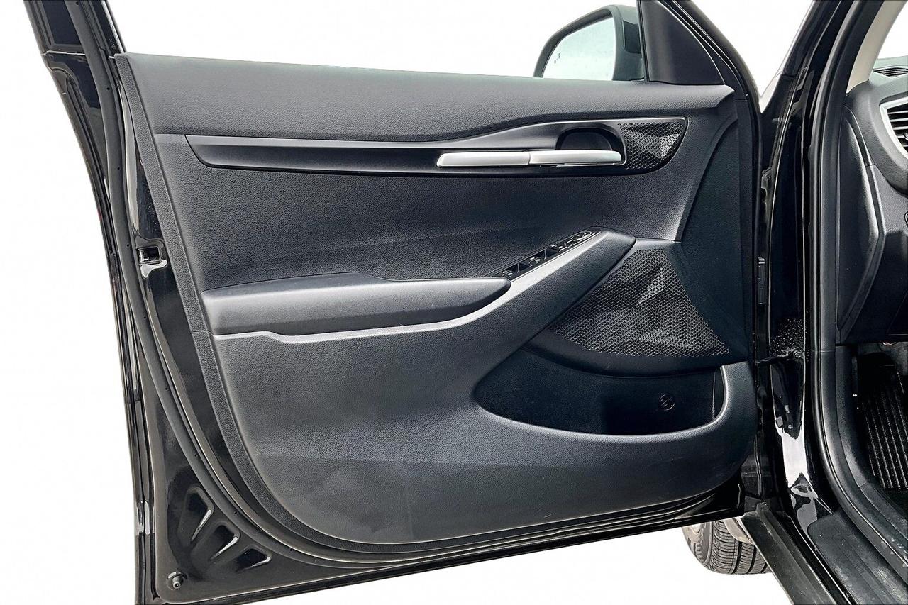 2026 Kia Seltos LX AWD   HEATED SEATS   BLIND SPOT ALERT   CARPLAY Photo