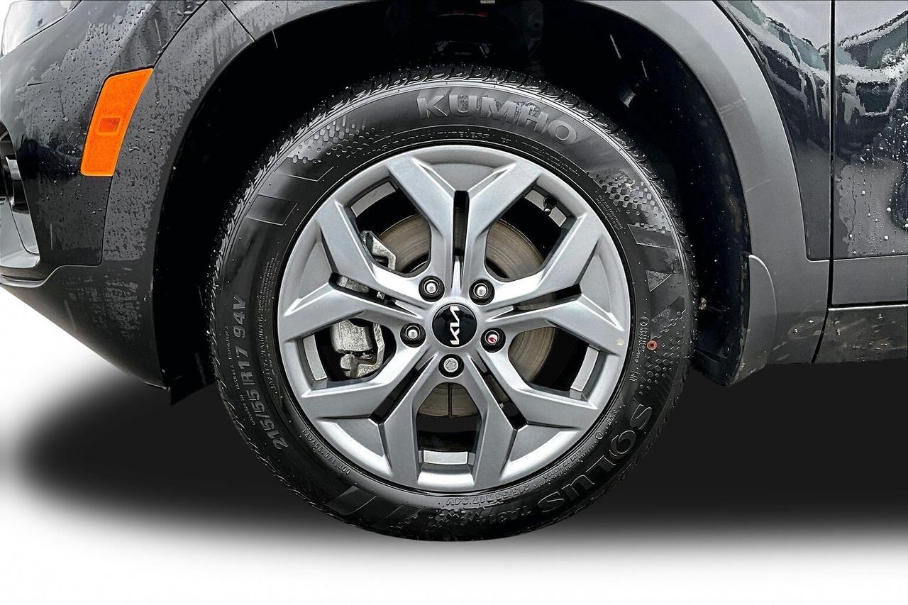 2026 Kia Seltos LX AWD   HEATED SEATS   BLIND SPOT ALERT   CARPLAY Photo