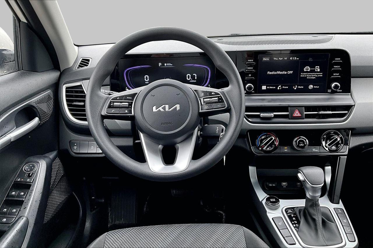 2026 Kia Seltos LX AWD   HEATED SEATS   BLIND SPOT ALERT   CARPLAY Photo