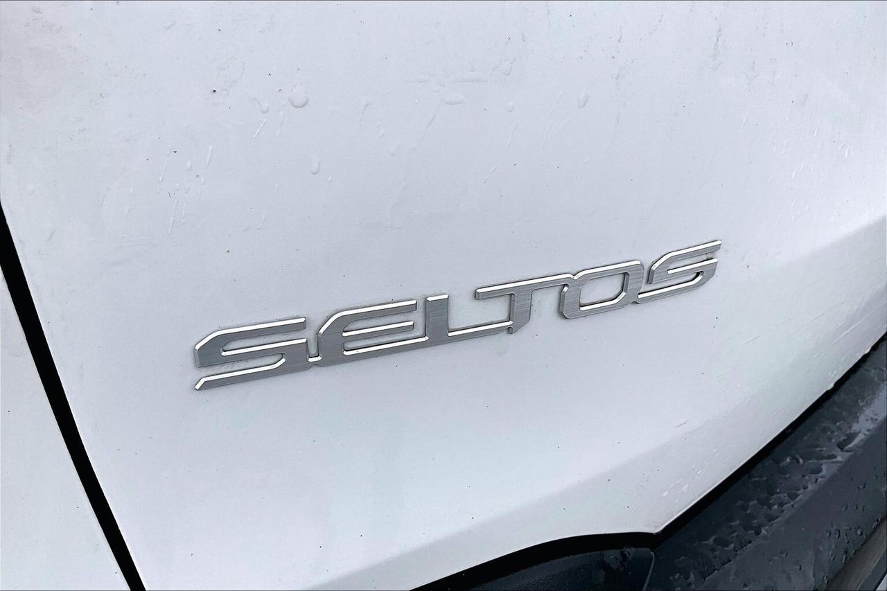 2026 Kia Seltos LX AWD   HEATED SEATS   BLIND SPOT ALERT   CARPLAY Photo