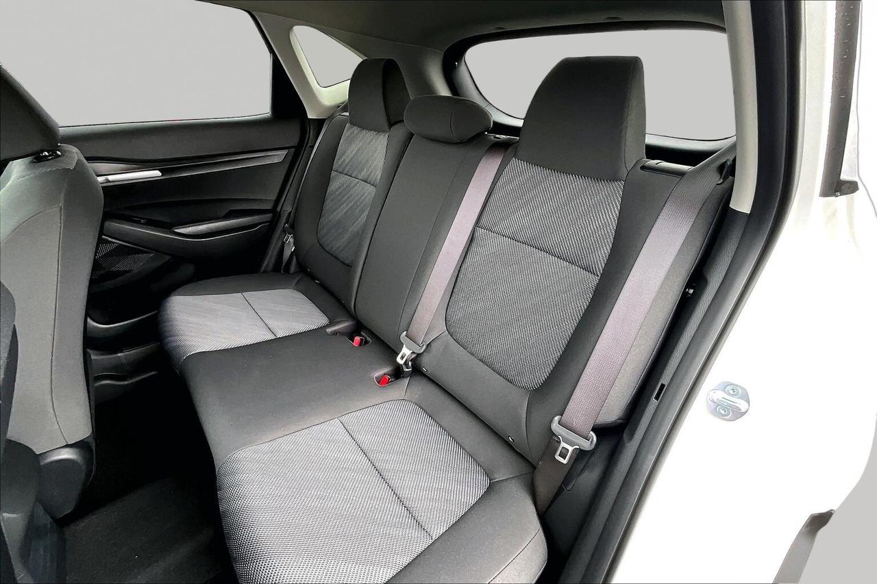 2026 Kia Seltos LX AWD   HEATED SEATS   BLIND SPOT ALERT   CARPLAY Photo