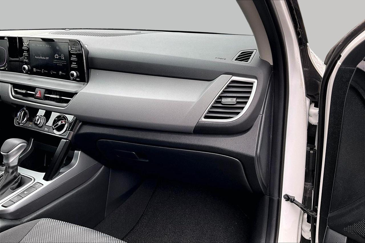 2026 Kia Seltos LX AWD   HEATED SEATS   BLIND SPOT ALERT   CARPLAY Photo