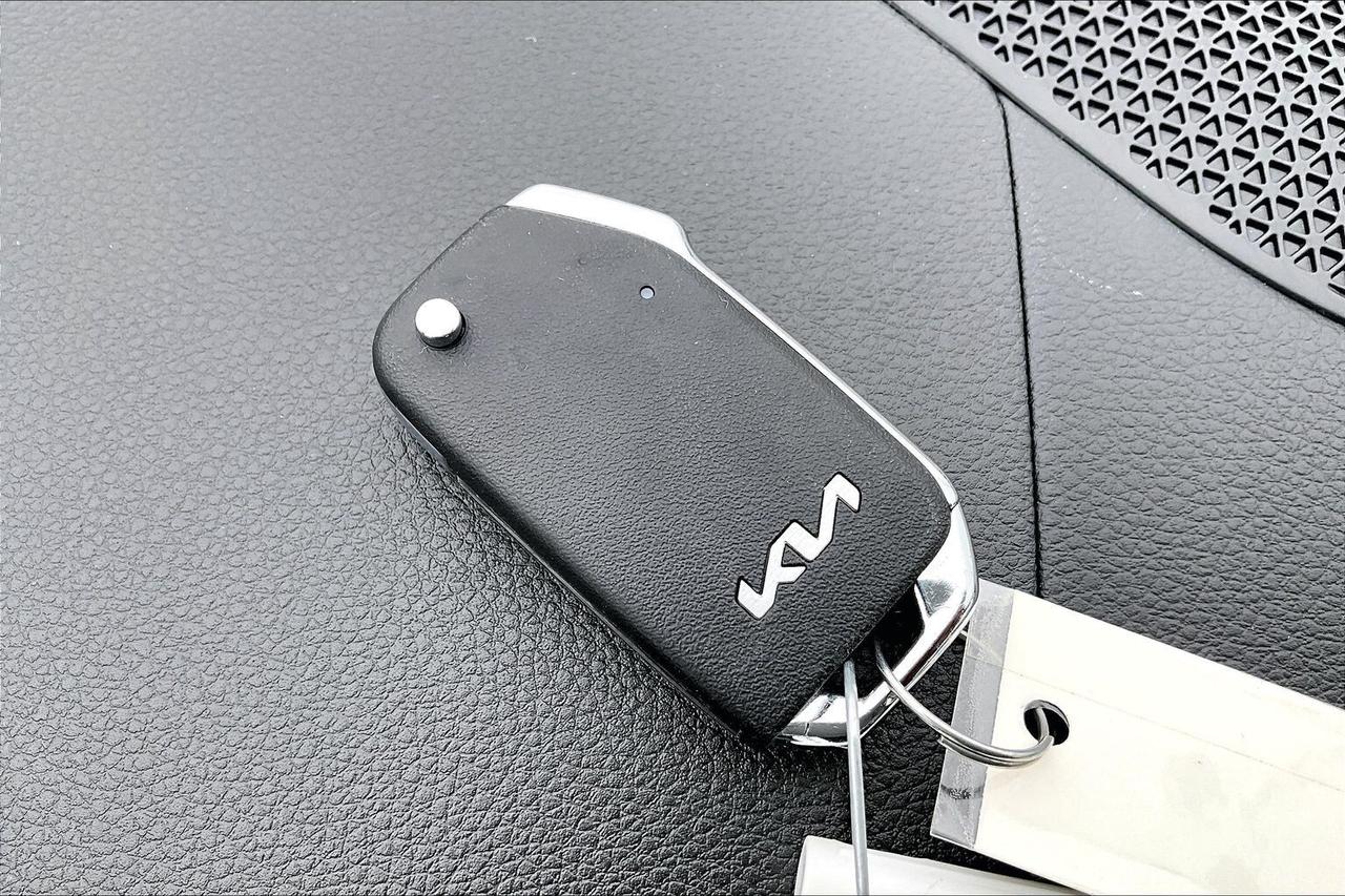 2026 Kia Seltos LX AWD   HEATED SEATS   BLIND SPOT ALERT   CARPLAY Photo