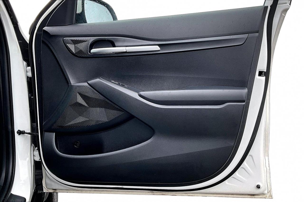 2026 Kia Seltos LX AWD   HEATED SEATS   BLIND SPOT ALERT   CARPLAY Photo