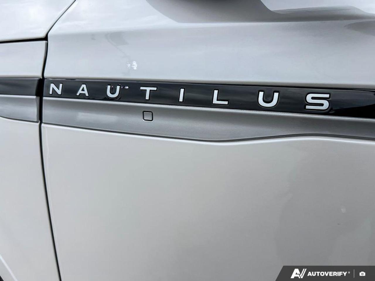 2024 Lincoln Nautilus Reserve   202A   HTD STEER WHEEL   LTHR Photo