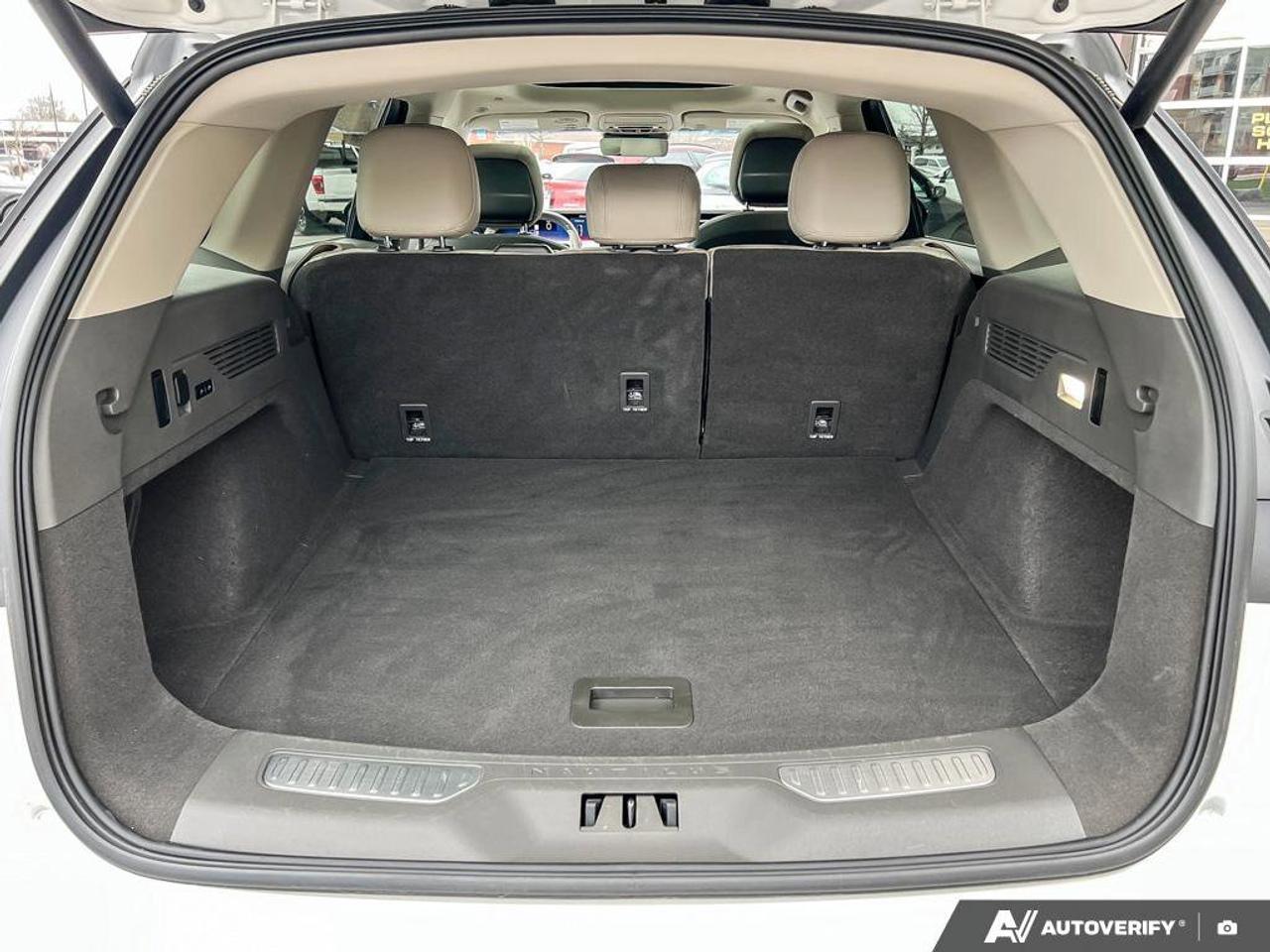 2024 Lincoln Nautilus Reserve   202A   HTD STEER WHEEL   LTHR Photo