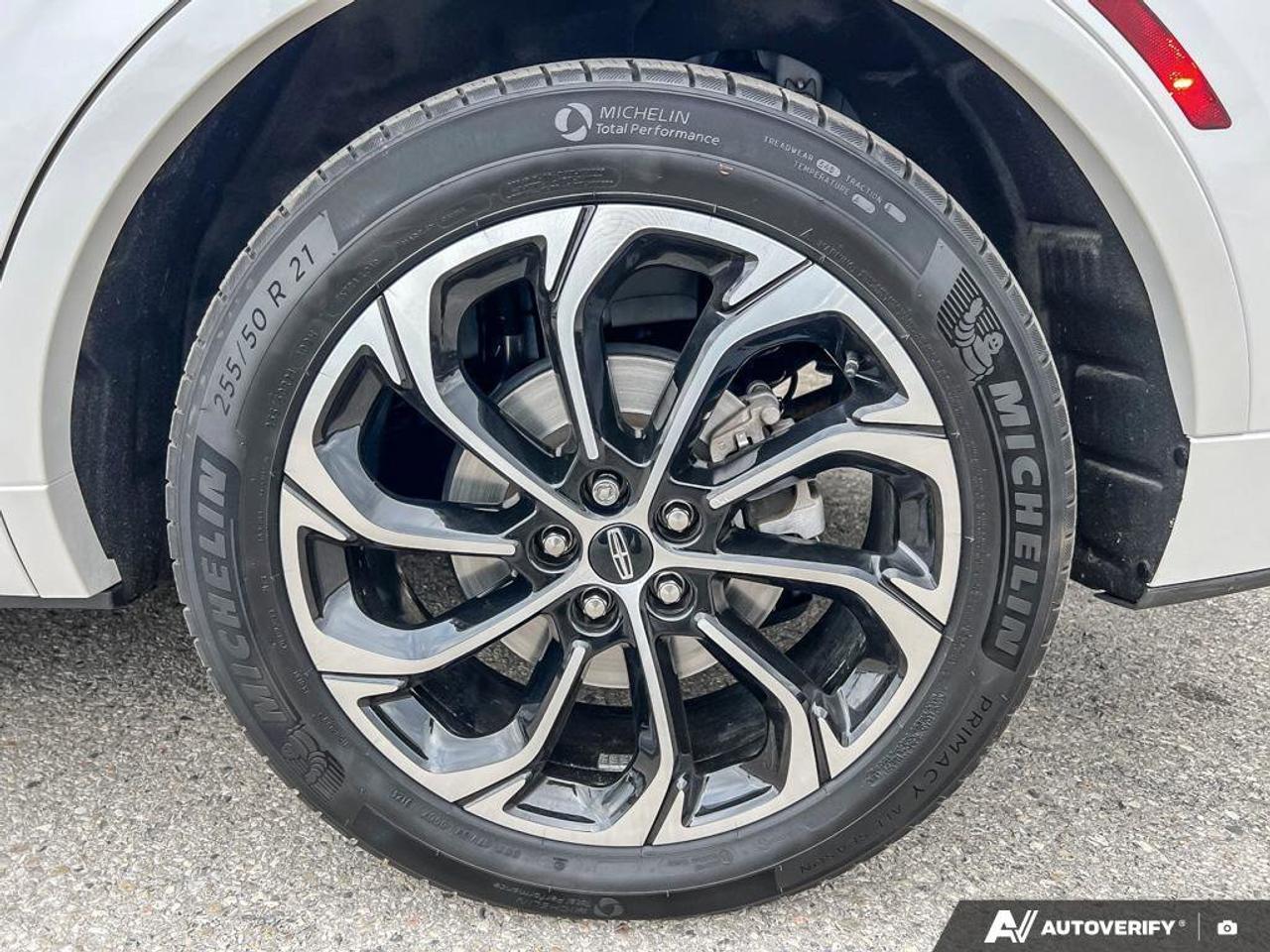 2024 Lincoln Nautilus Reserve   202A   HTD STEER WHEEL   LTHR Photo