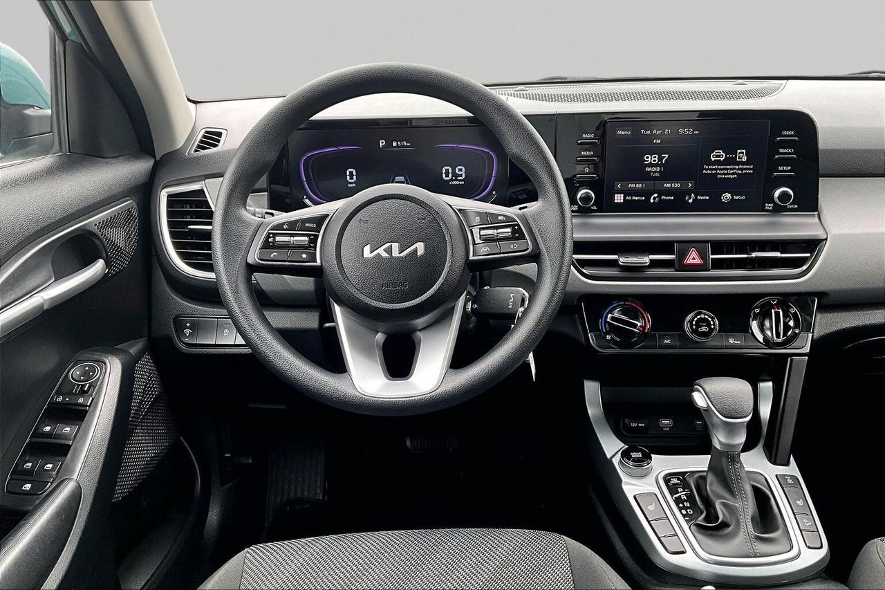 2026 Kia Seltos LX AWD   HEATED SEATS   BLIND SPOT ALERT   CARPLAY Photo2
