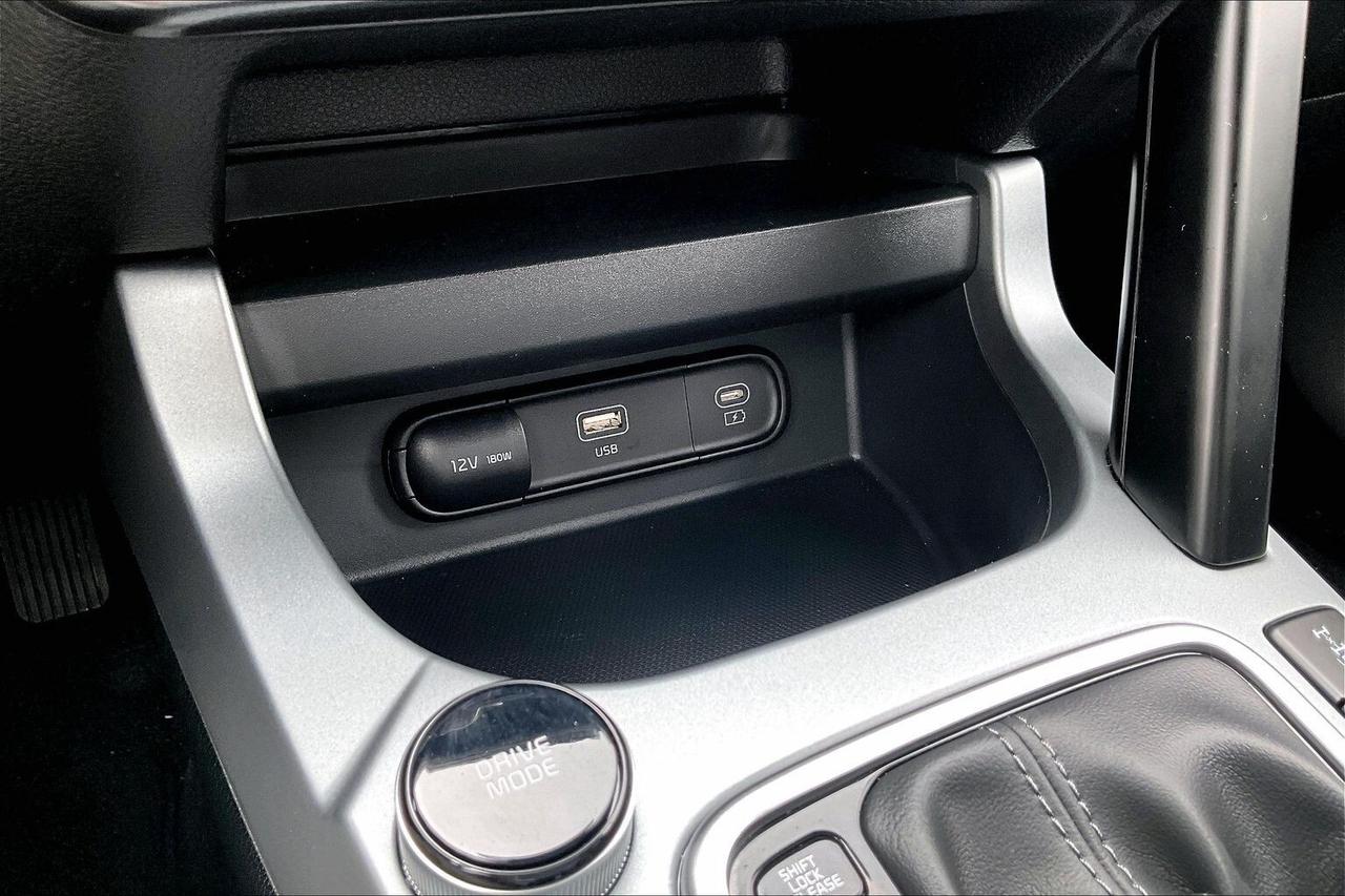 2026 Kia Seltos LX AWD   HEATED SEATS   BLIND SPOT ALERT   CARPLAY Photo