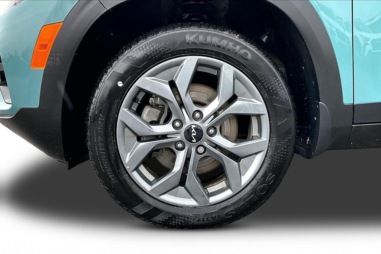 2026 Kia Seltos LX AWD   HEATED SEATS   BLIND SPOT ALERT   CARPLAY Photo