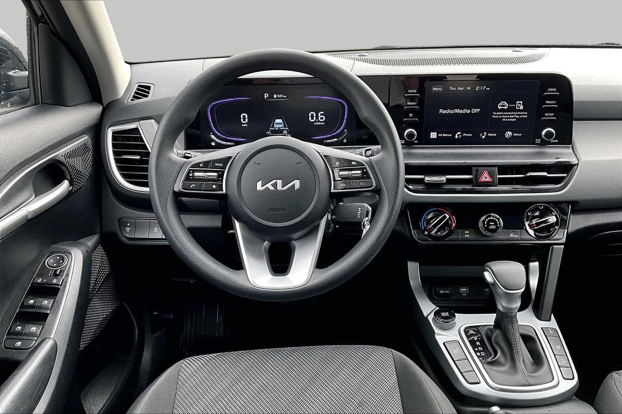 2025 Kia Seltos LX AWD   HEATED SEATS   BLIND SPOT ALERT   CARPLAY Photo