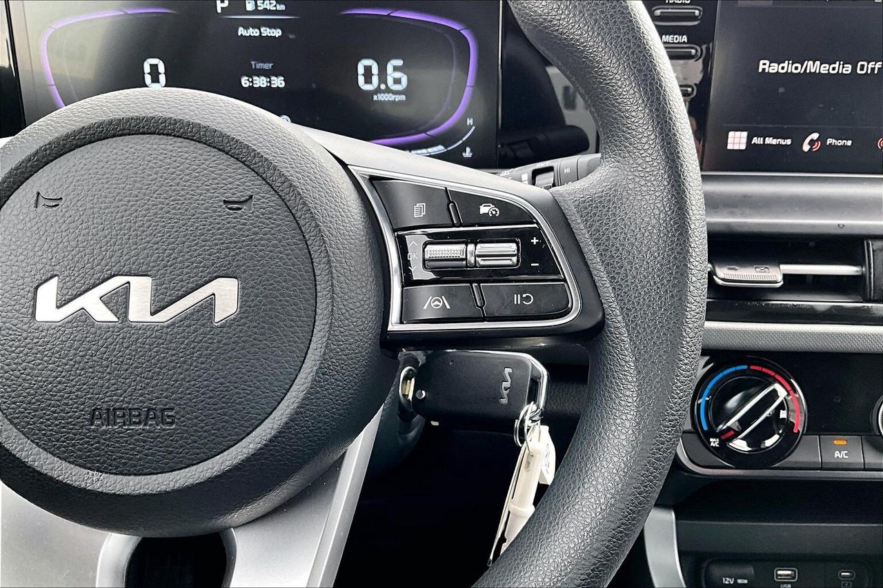 2025 Kia Seltos LX AWD   HEATED SEATS   BLIND SPOT ALERT   CARPLAY Photo
