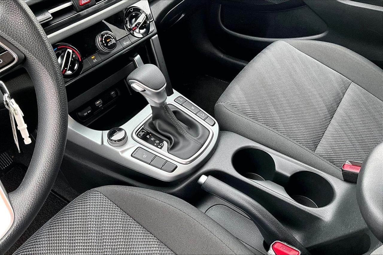 2025 Kia Seltos LX AWD   HEATED SEATS   BLIND SPOT ALERT   CARPLAY Photo