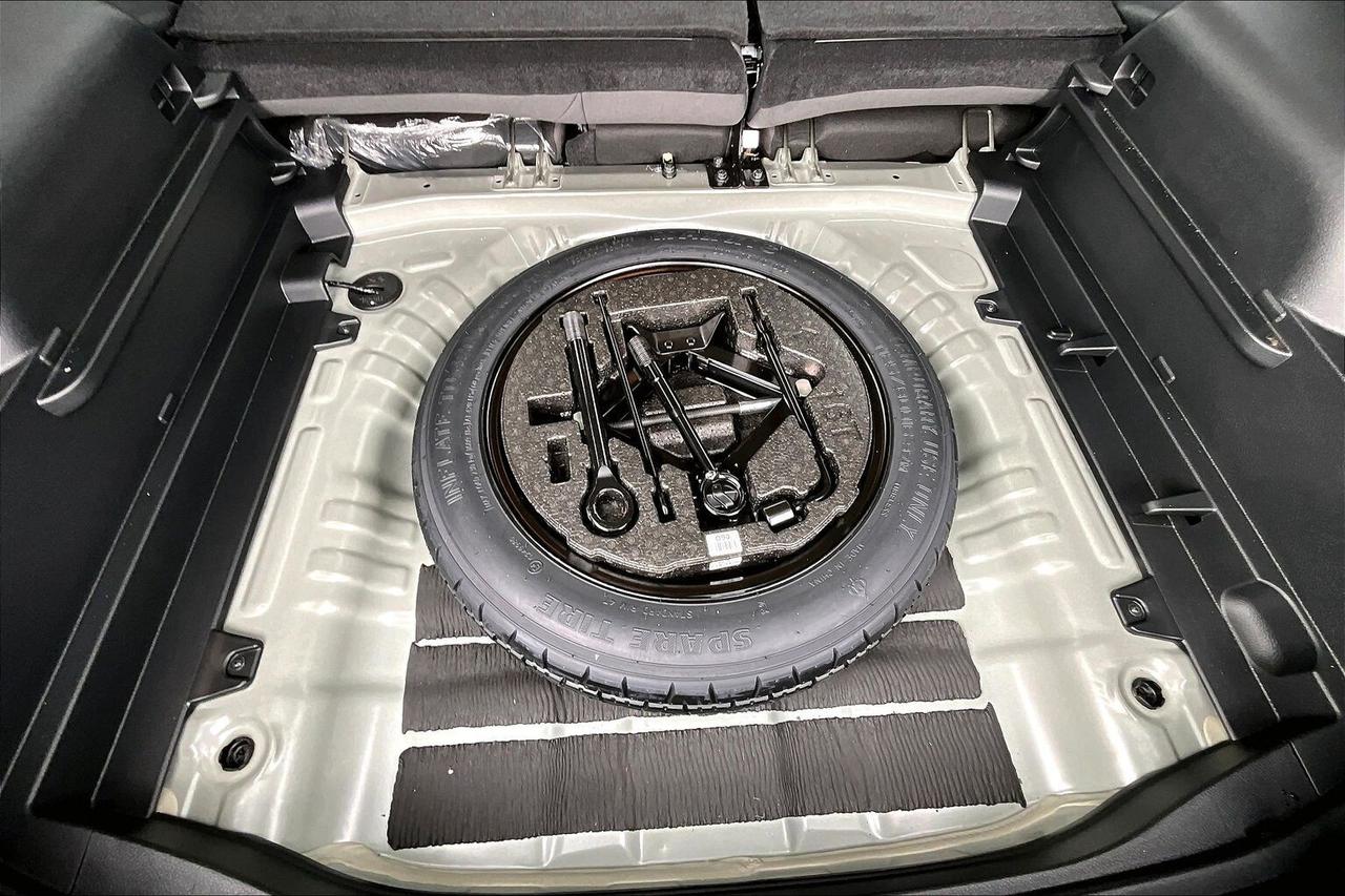 2025 Kia Seltos LX AWD   HEATED SEATS   BLIND SPOT ALERT   CARPLAY Photo