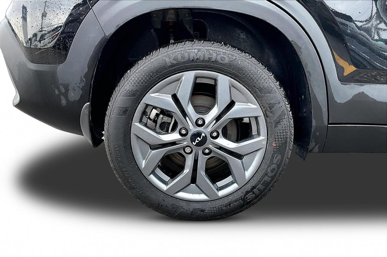 2025 Kia Seltos LX AWD   HEATED SEATS   BLIND SPOT ALERT   CARPLAY Photo