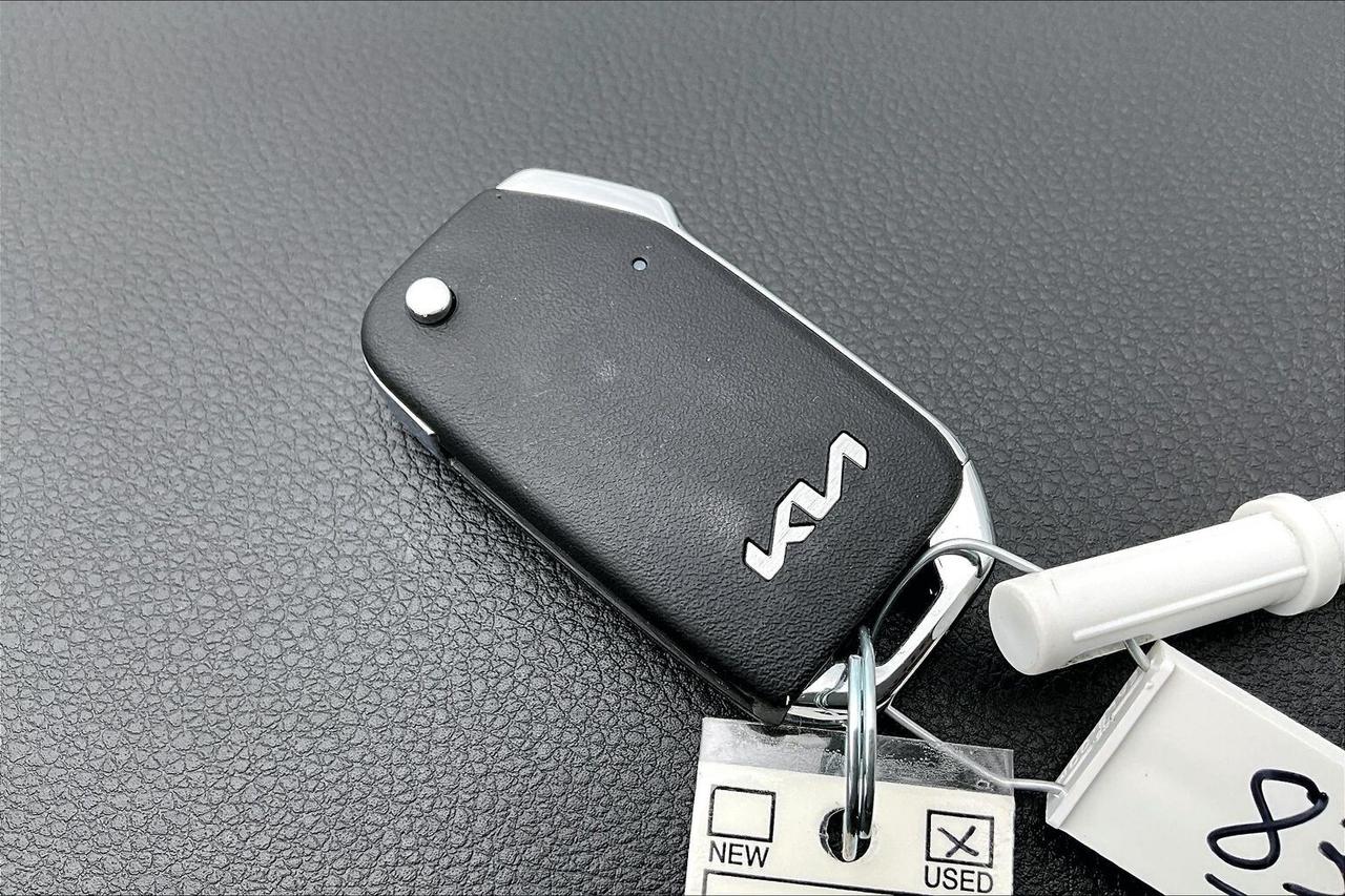 2026 Kia Seltos LX AWD   HEATED SEATS   BLIND SPOT ALERT   CARPLAY Photo