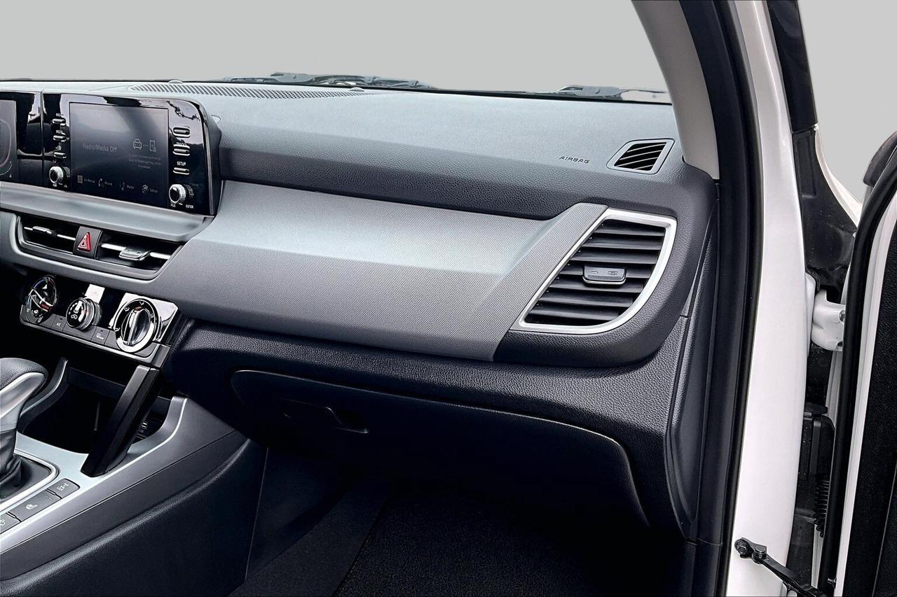 2026 Kia Seltos LX AWD   HEATED SEATS   BLIND SPOT ALERT   CARPLAY Photo