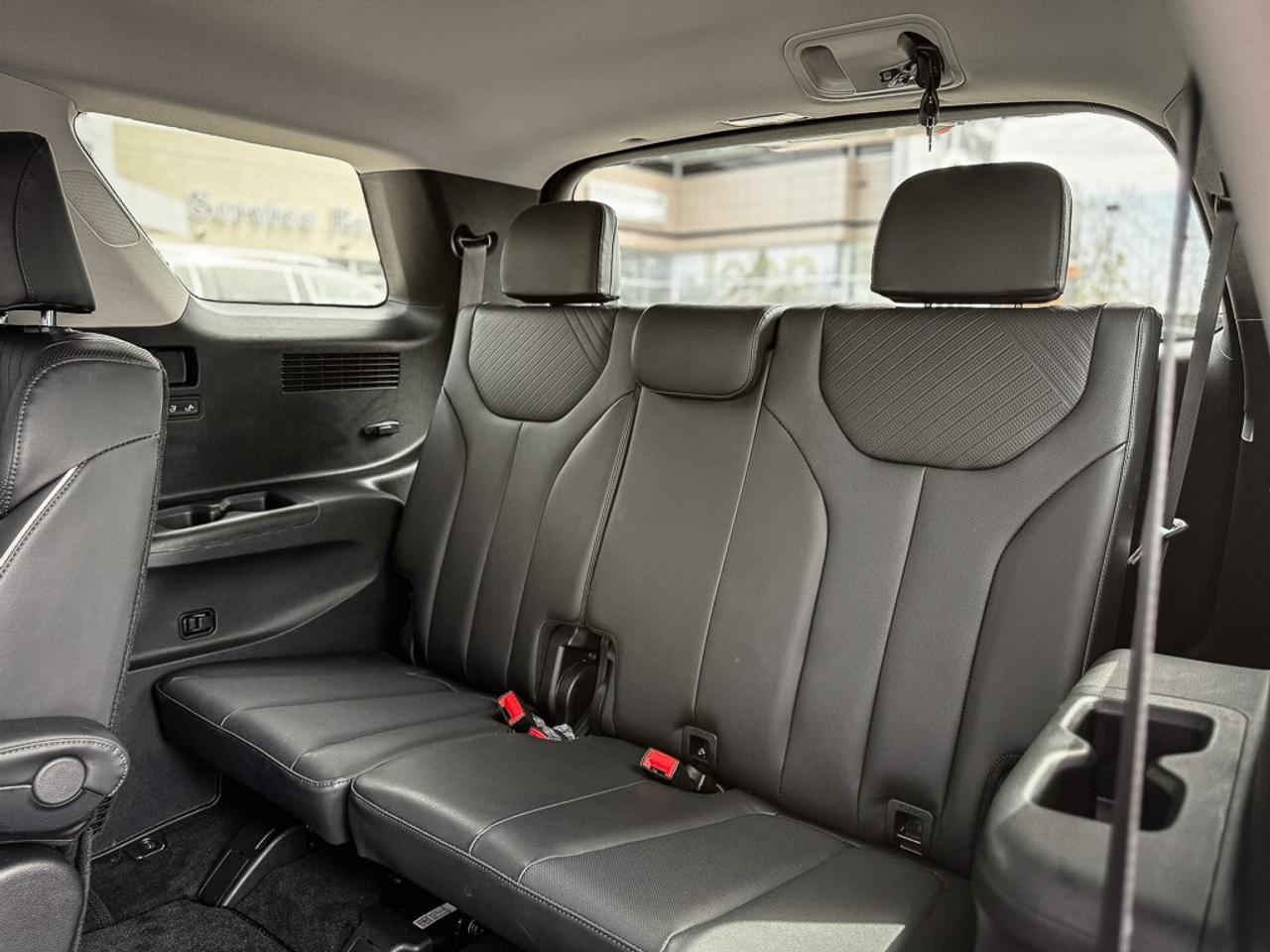 2025 Hyundai PALISADE Urban 7 Passenger   AWD   BLINDSPOT   LANE KEEP Photo