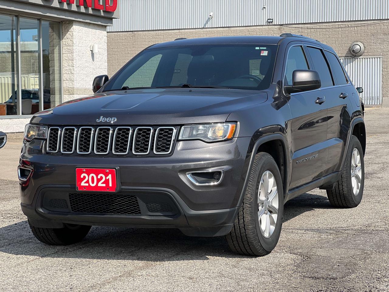2021 Jeep Grand Cherokee Laredo w/Heated Seats & Steering Wheel, Park Assis Photo