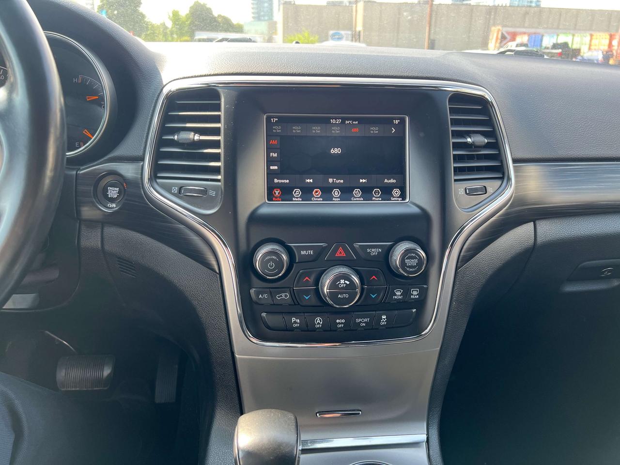 2021 Jeep Grand Cherokee Laredo w/Heated Seats & Steering Wheel, Park Assis Photo
