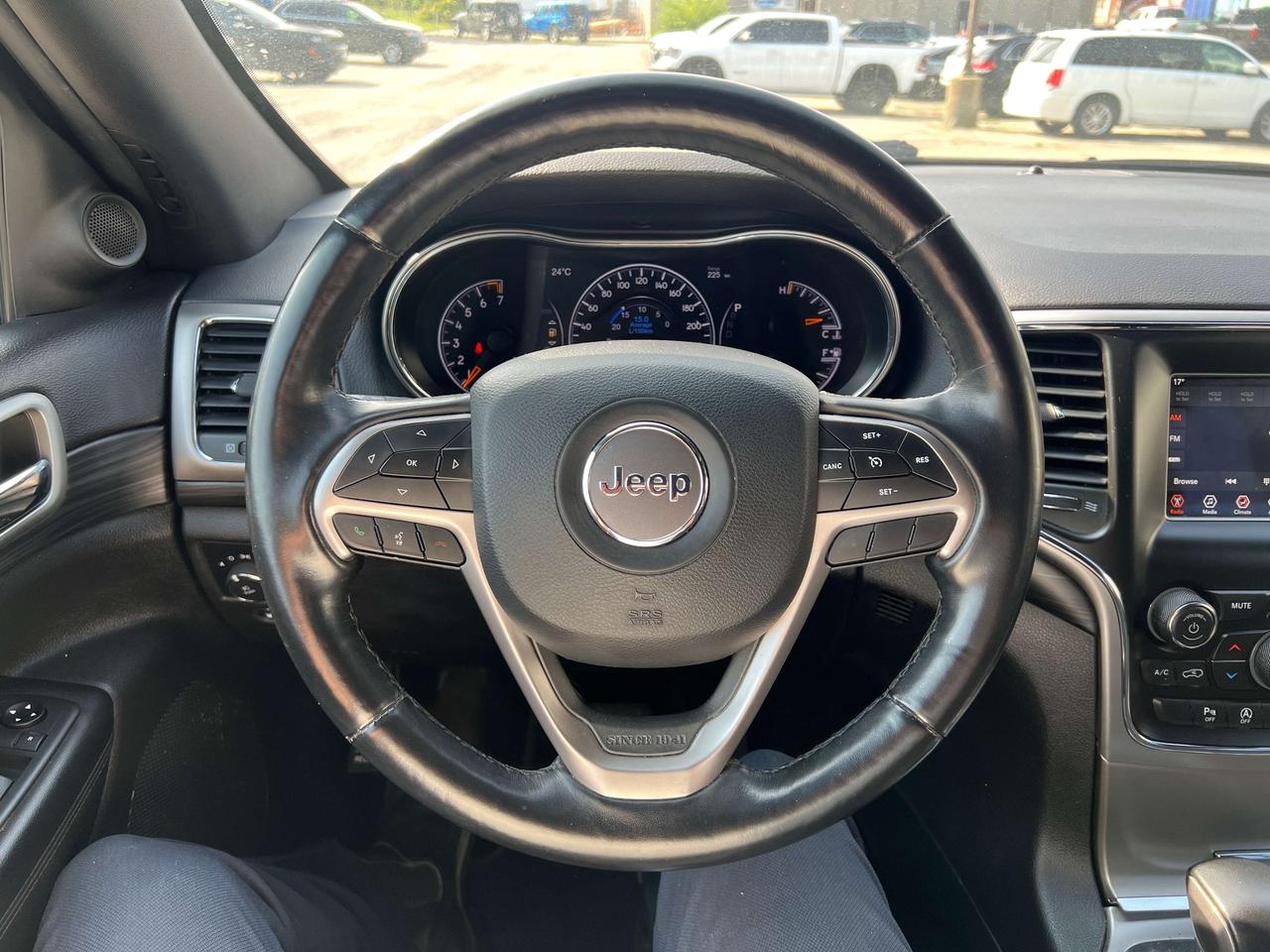 2021 Jeep Grand Cherokee Laredo w/Heated Seats & Steering Wheel, Park Assis Photo