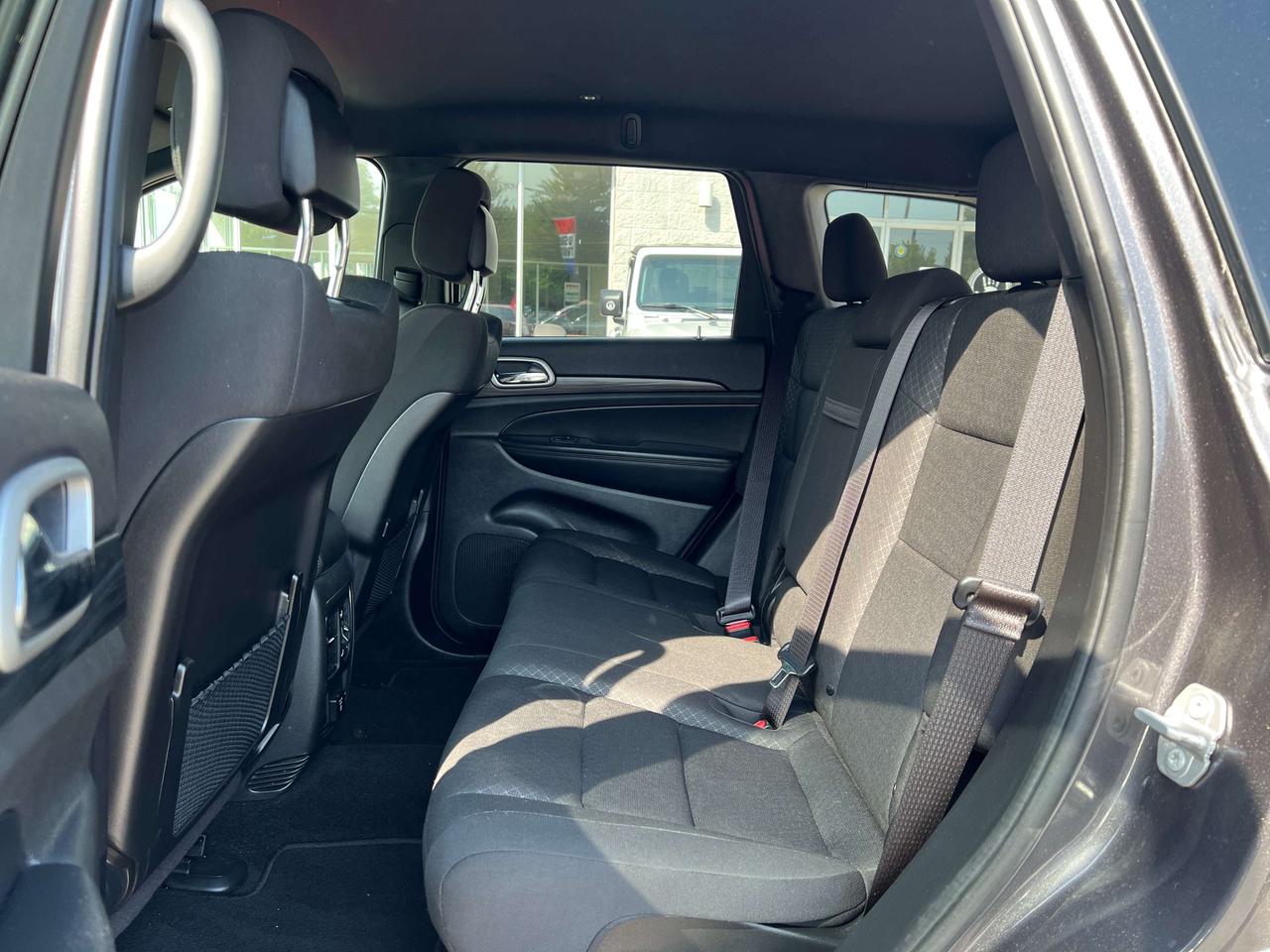 2021 Jeep Grand Cherokee Laredo w/Heated Seats & Steering Wheel, Park Assis Photo