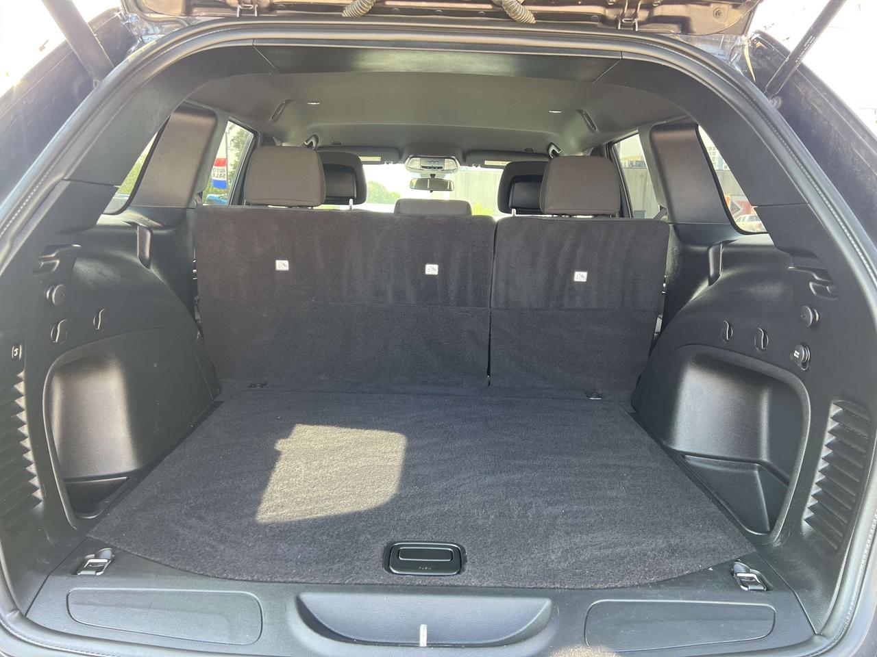 2021 Jeep Grand Cherokee Laredo w/Heated Seats & Steering Wheel, Park Assis Photo