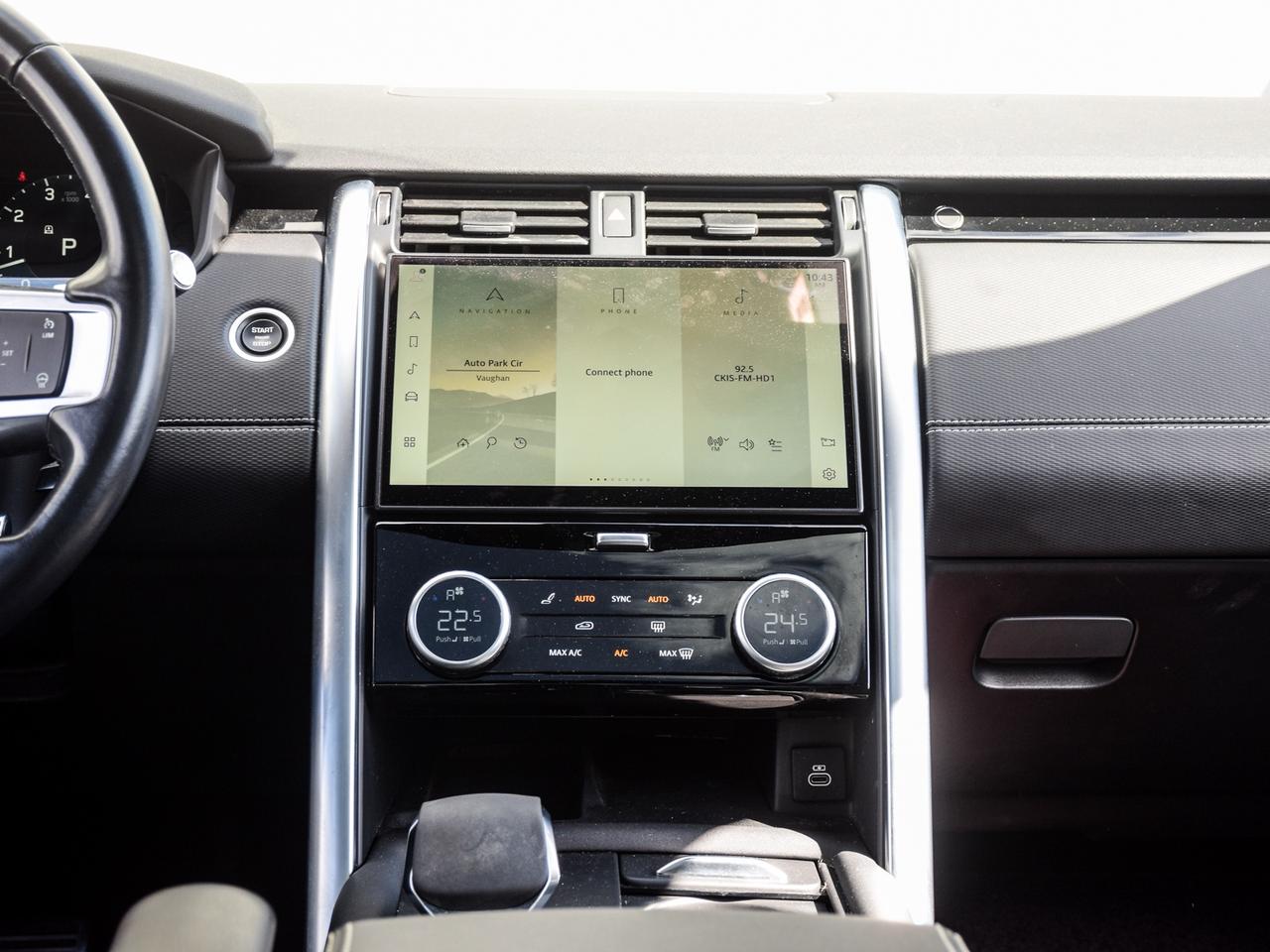 2022 Land Rover Discovery P300 R-Dynamic S Photo