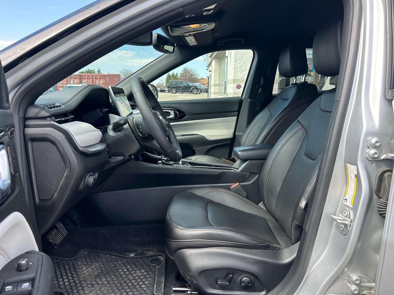 2024 Jeep Compass Limited w/Elite Group Photo