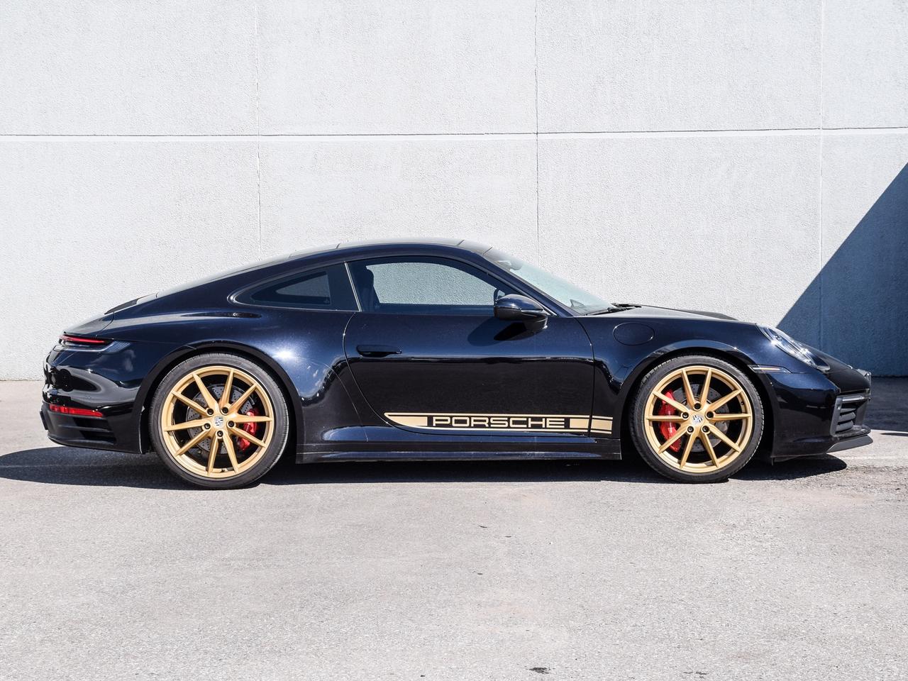 2020 Porsche 911 SPORT & PREMIUM PACK GLASS SUNROOF - ONE PRICE Photo2