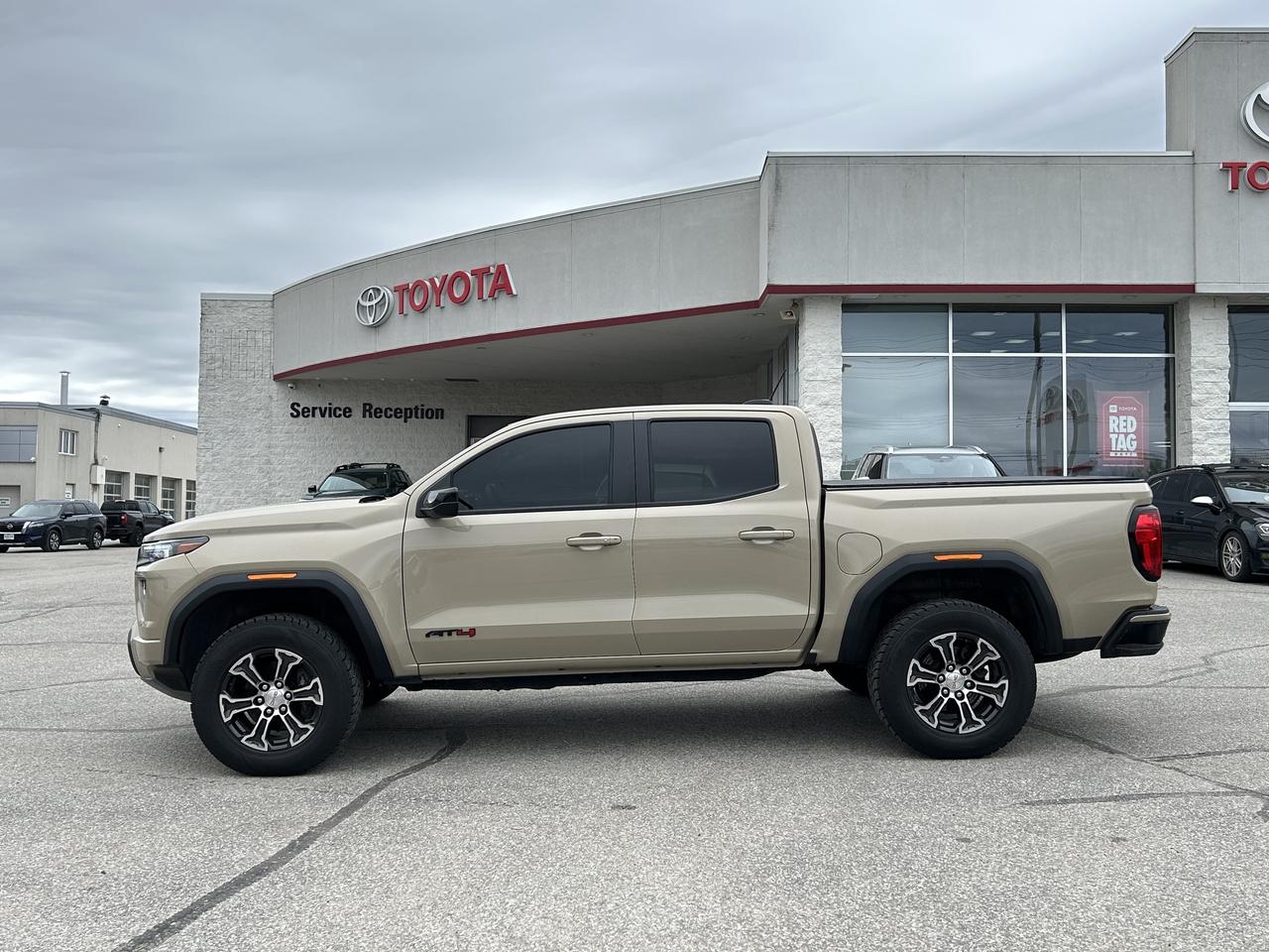 2024 GMC Canyon AT4 Photo