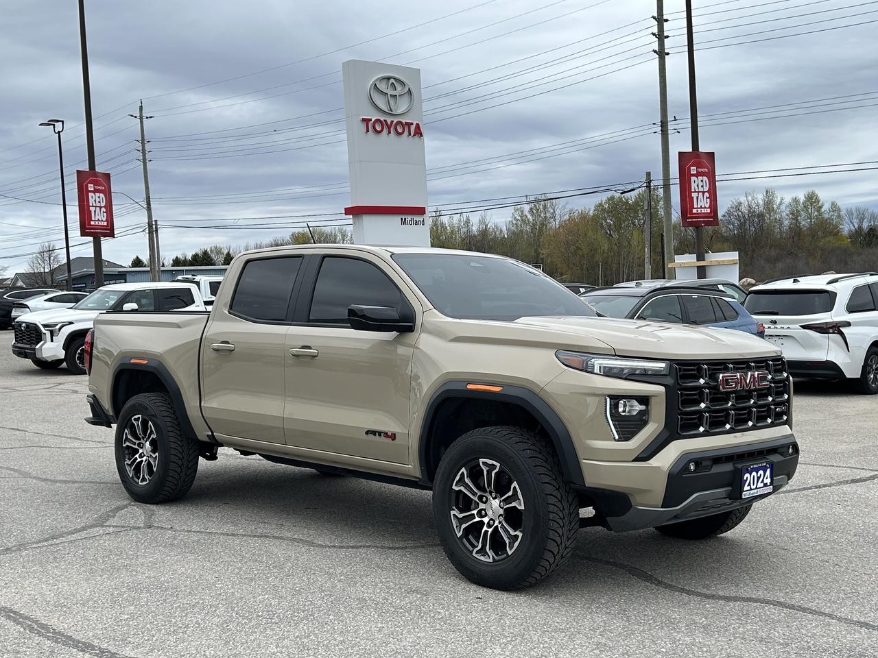 2024 GMC Canyon AT4 Photo