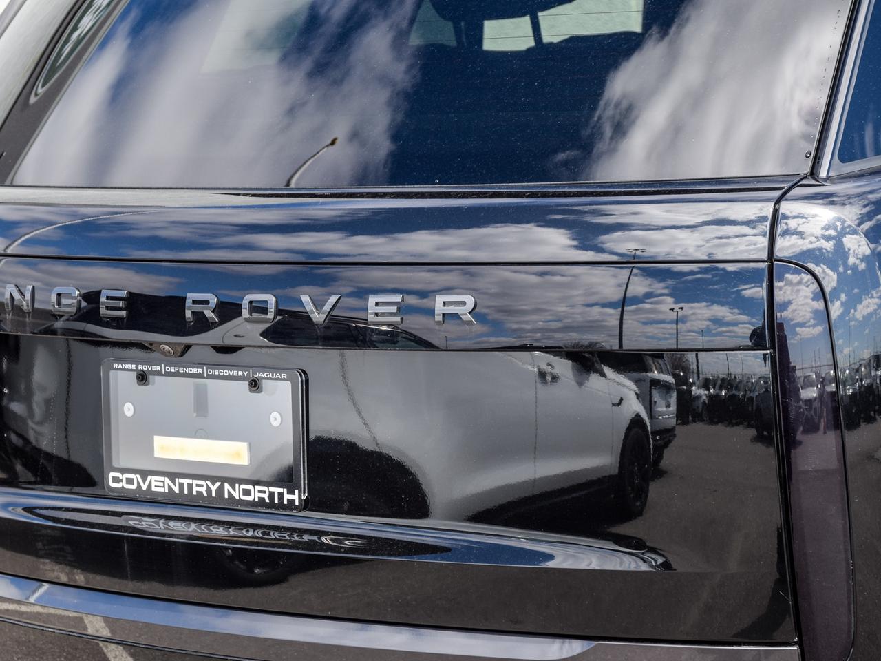 2024 Land Rover Range Rover P530 SE SWB Photo