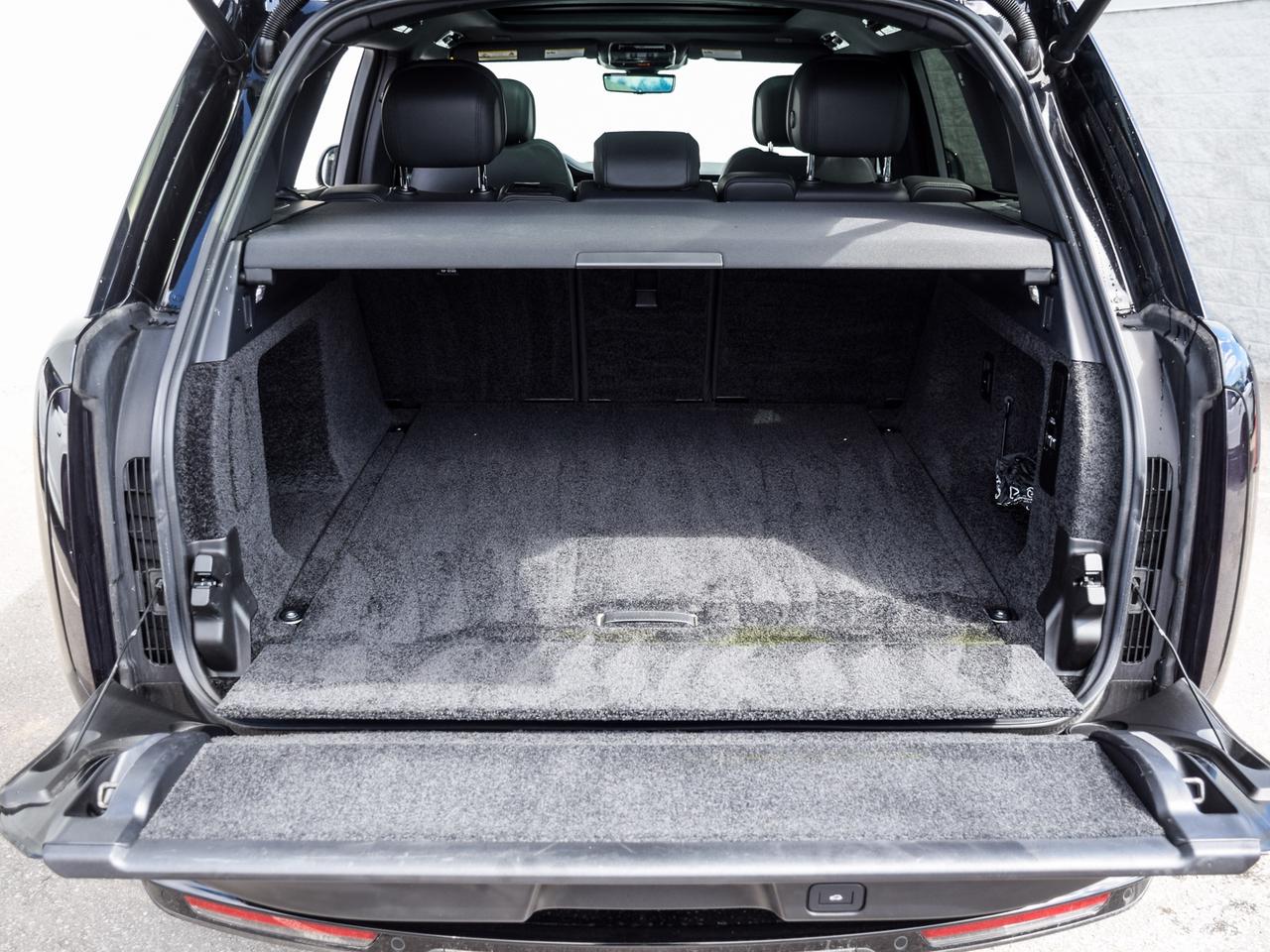 2024 Land Rover Range Rover P530 SE SWB Photo
