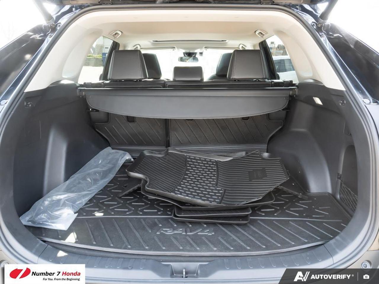 2022 Toyota RAV4 XLE *NO REPORTED ACCIDENTS*ONE OWNER* Photo