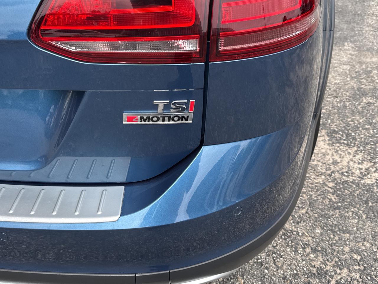 2017 Volkswagen Golf Alltrack All Track TSI, Bluetooth, Back Up Cam Photo