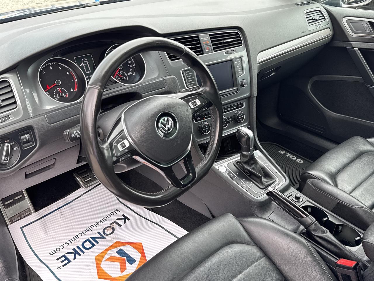 2017 Volkswagen Golf Alltrack All Track TSI, Bluetooth, Back Up Cam Photo