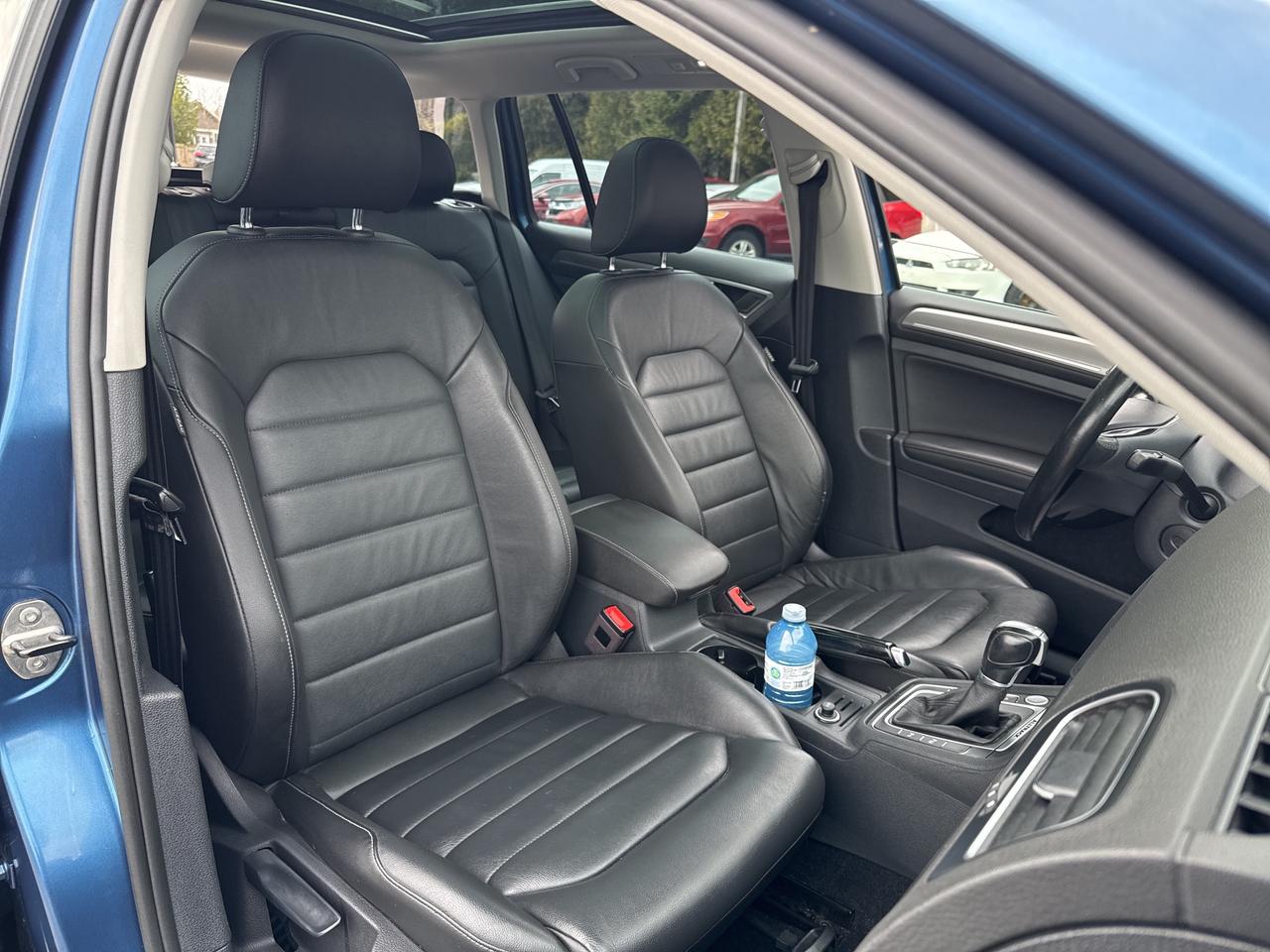 2017 Volkswagen Golf Alltrack All Track TSI, Bluetooth, Back Up Cam Photo