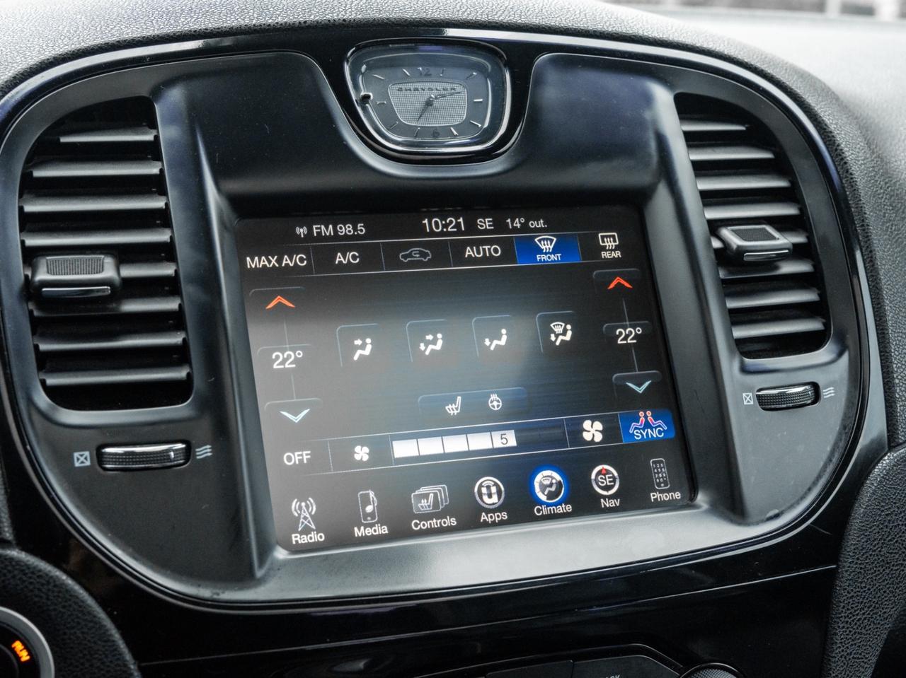 2016 Chrysler 300 300S AWD,  Nav, Camera, Leather, Sunroof Photo