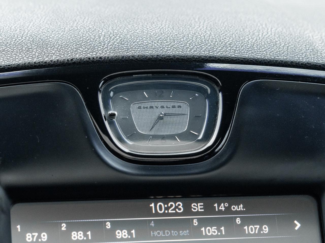2016 Chrysler 300 300S AWD,  Nav, Camera, Leather, Sunroof Photo