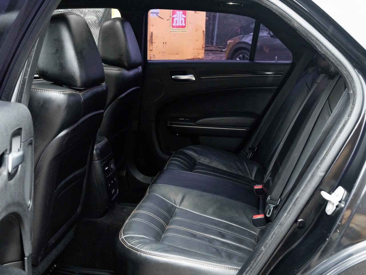 2016 Chrysler 300 300S AWD,  Nav, Camera, Leather, Sunroof Photo
