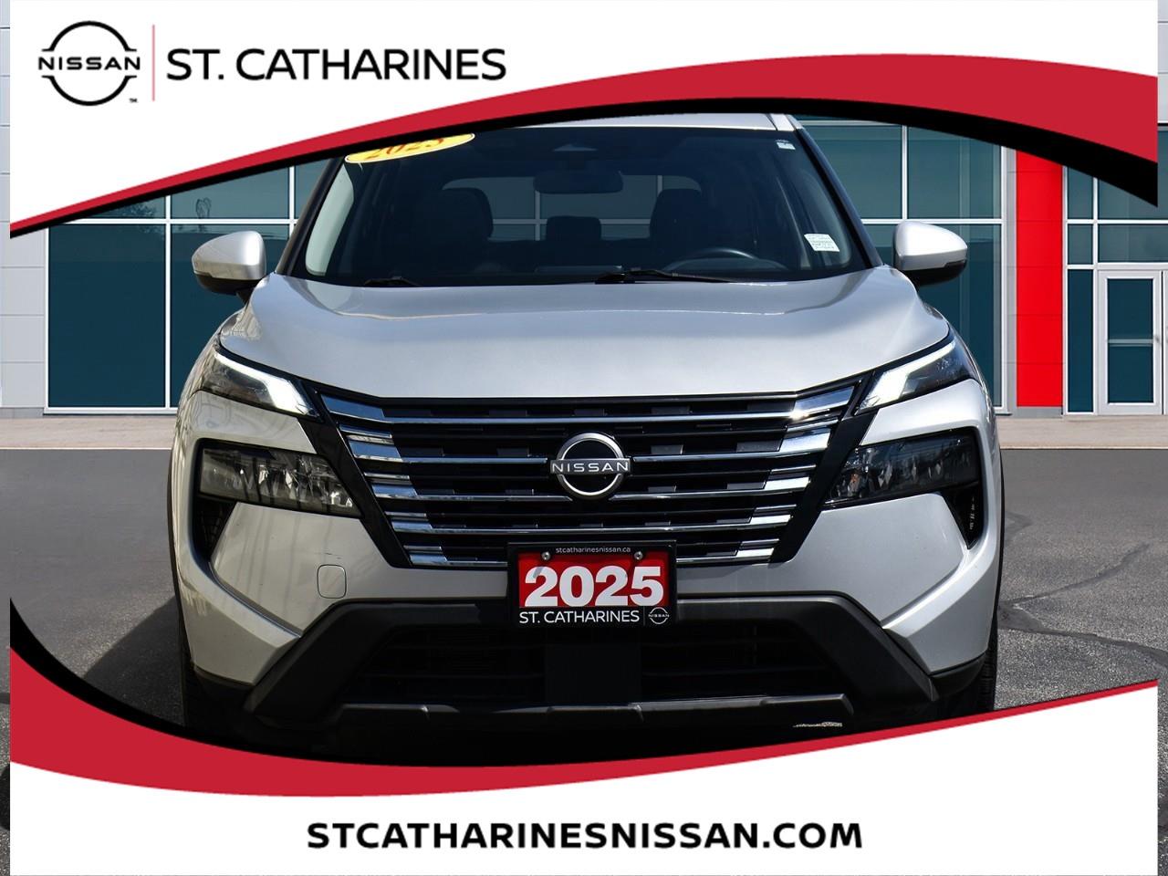 2025 Nissan Rogue SV MOONROOF Photo4