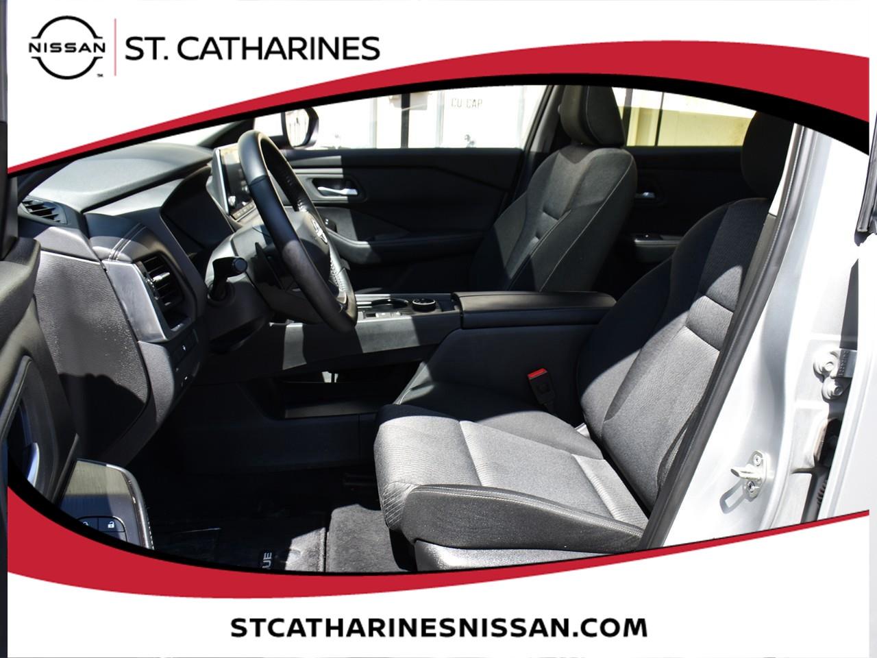 2025 Nissan Rogue SV MOONROOF Photo