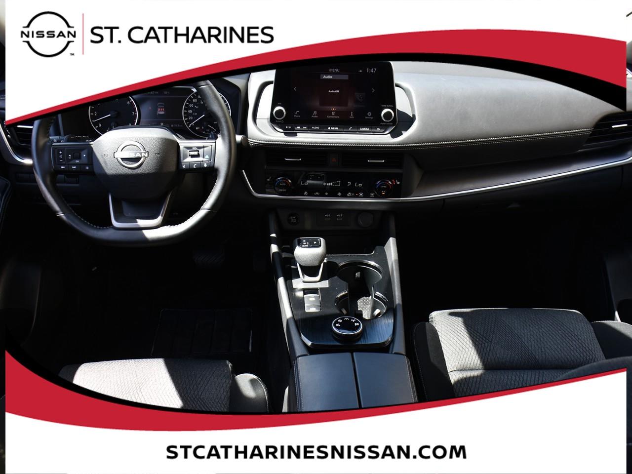 2025 Nissan Rogue SV MOONROOF Photo
