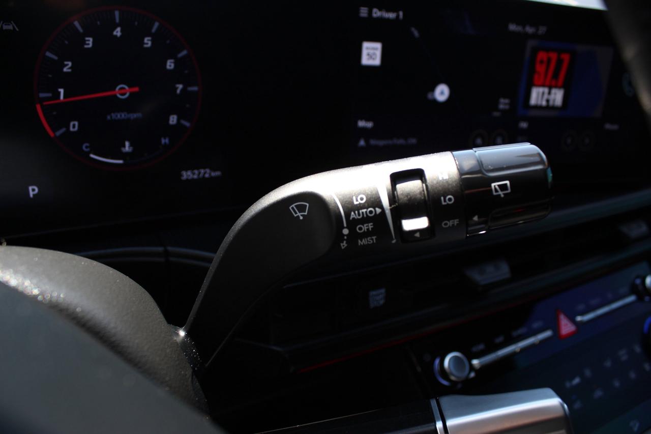 2025 Hyundai Santa Fe Ultimate Calligraphy AWD, 1-Owner Photo